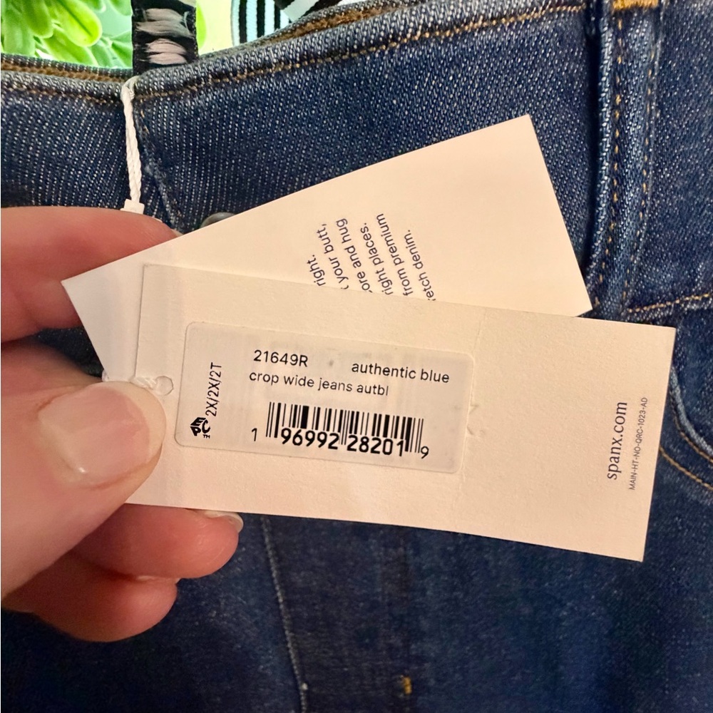 SPANX Authentic Blue Crop Wide Jeans, size 2X - Picture 2 of 6